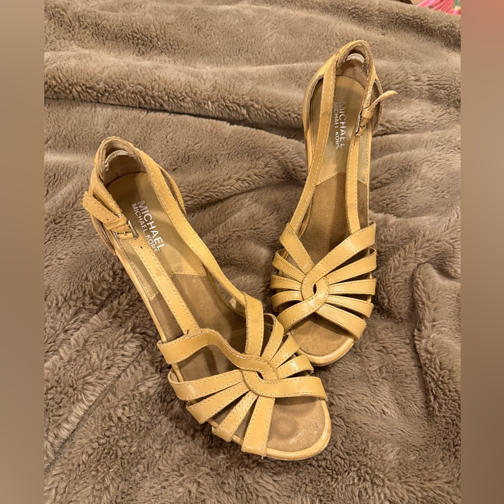 Michael Kors Women's Tan Sandals